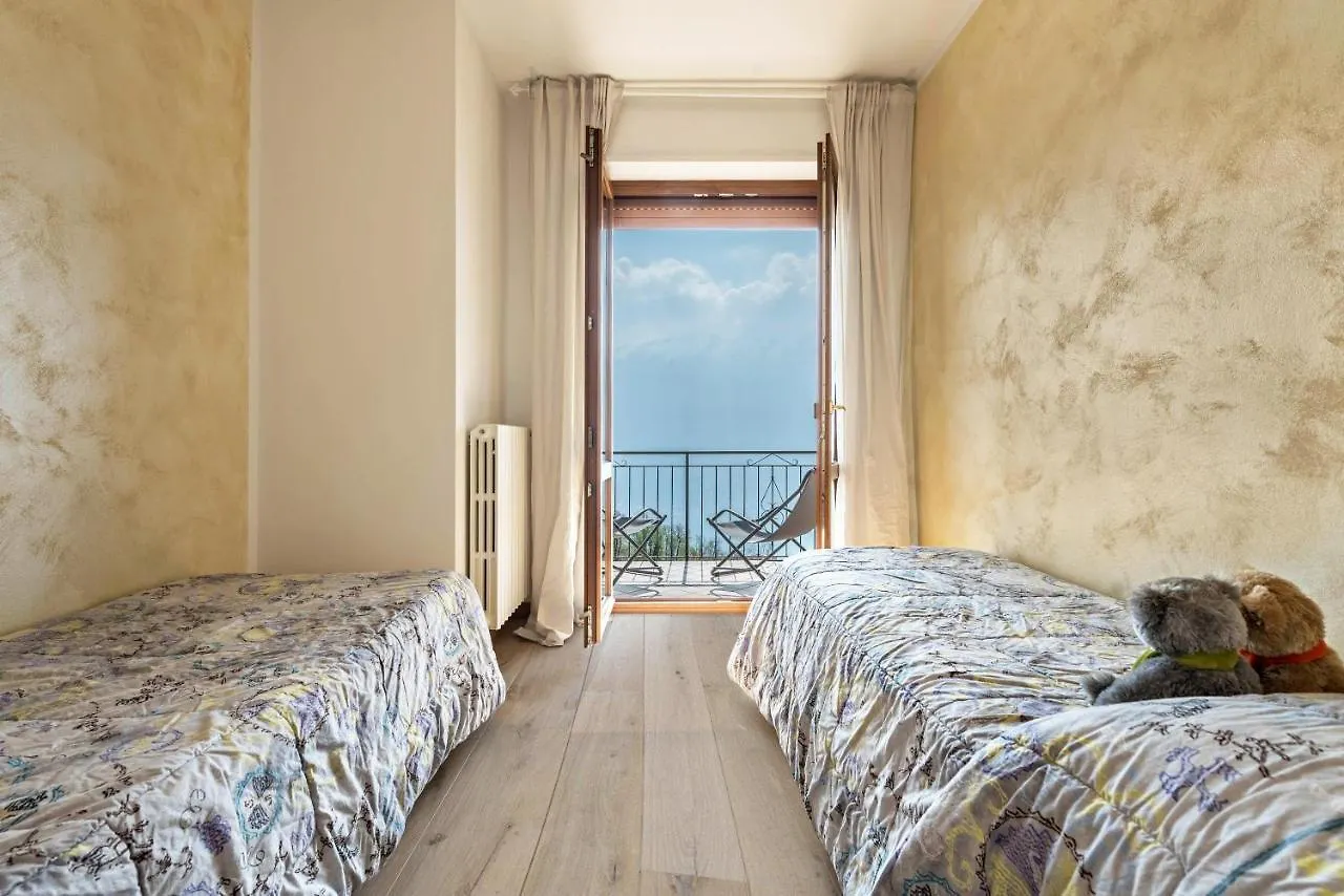 Apartment Bel Soggiorno Lake View 1 Tremosine Italy